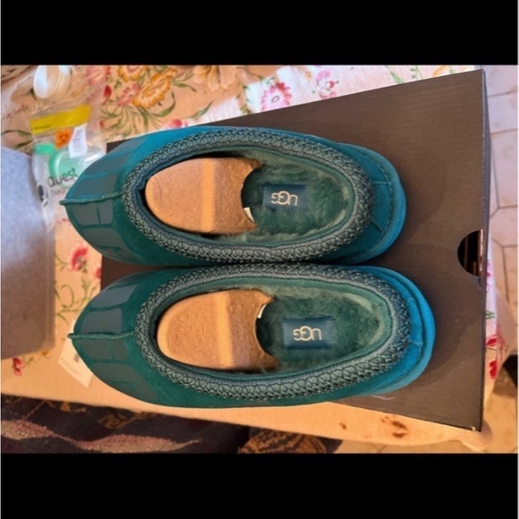 COPY - Mens Uggs Tasman scatter graphic size 12 - Picture 2 of 6